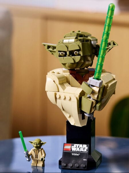 LEGO® Star Wars: Attack of the Clones Yoda Büst (399 Parça)