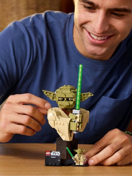 LEGO® Star Wars: Attack of the Clones Yoda Büst (399 Parça)