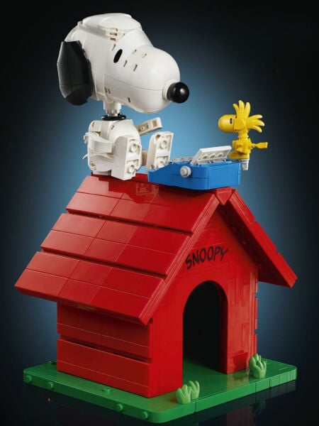 LEGO® Ideas Peanuts Snoopy'nin Köpek Kulübesi (964 Parça)