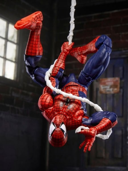 Marvel Legends Maximum Series Spider-Man (Spider-Man Comic) Aksiyon Figürü