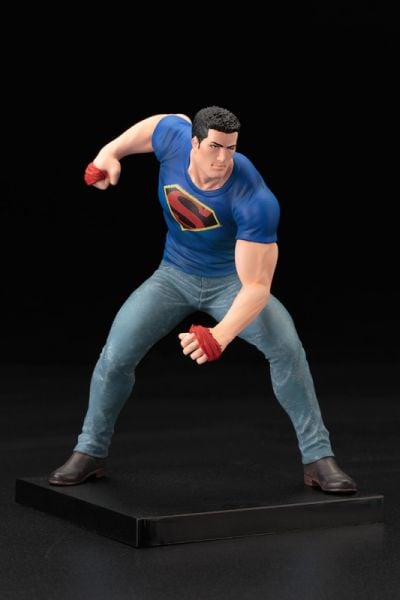 DC Universe Clark Kent ''Truth'' SDCC 2016 Limited Edition ARTFX+ Statue Heykel