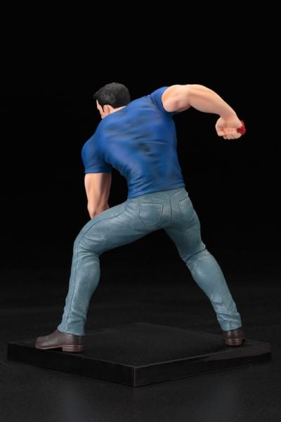 DC Universe Clark Kent ''Truth'' SDCC 2016 Limited Edition ARTFX+ Statue Heykel