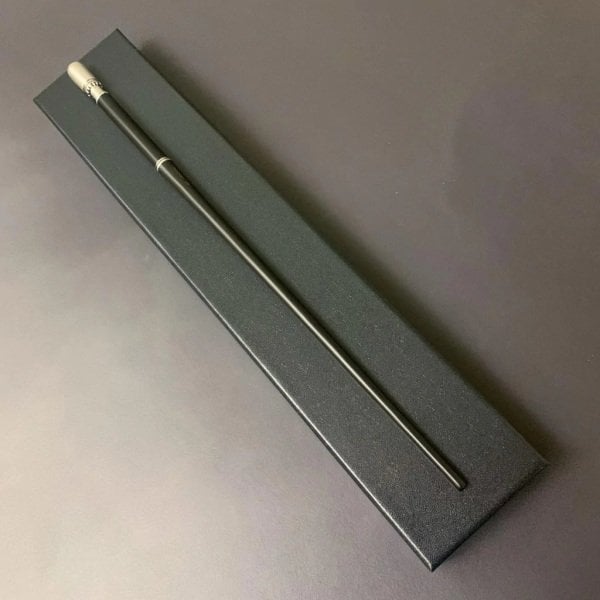 Fantastic Beasts Percival Graves Wand in Collector’s Box (Asa)