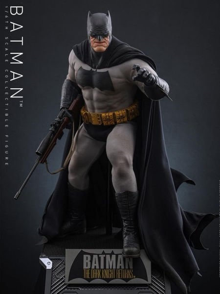 Batman: The Dark Knight Returns - Batman 1/6 Scale Koleksiyon Figürü