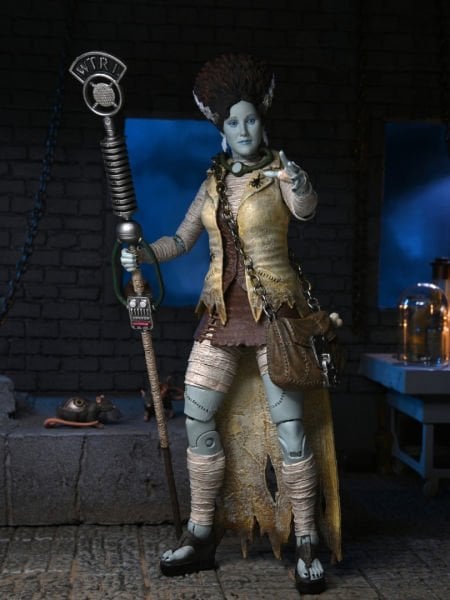 Universal Monsters x TMNT: Ultimate April as The Bride Aksiyon Figürü