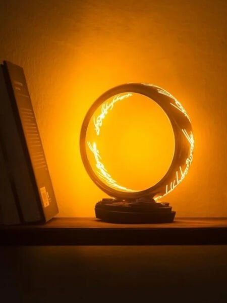 Lord Of The Rings One Ring Lamba