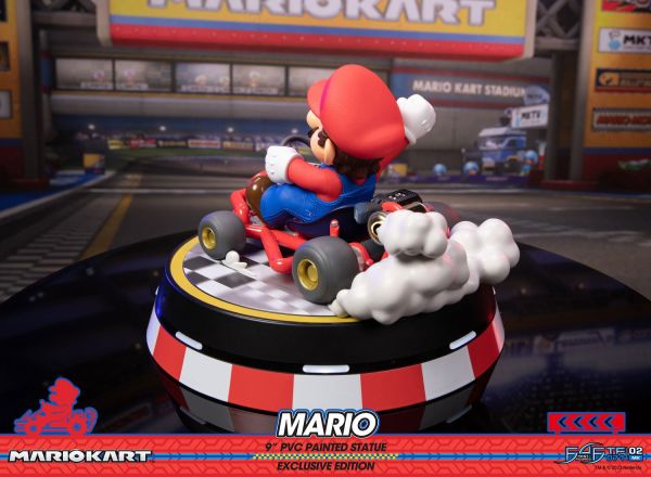 Super Mario: Mario Kart - Mario (Exclusive Edition) Heykel