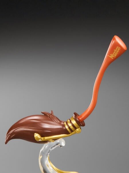 Harry Potter Prop Ups - Nimbus 2000 & Golden Snitch