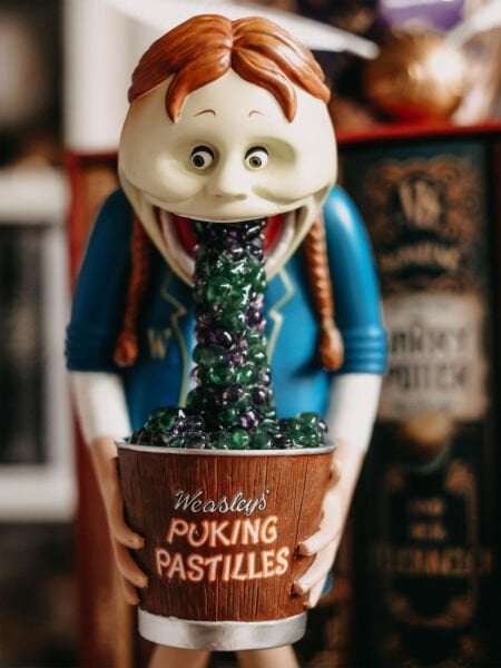 Harry Potter -  Weasley Puking Pastilles Single Bookend (Kitap Desteği)