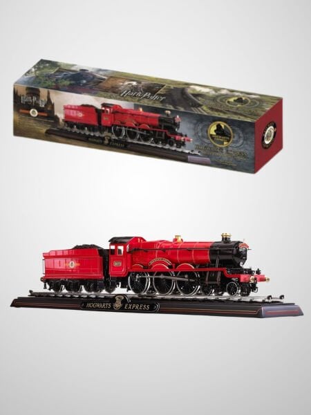 Harry Potter -  Hogwarts Express Die Cast Train Model and Base