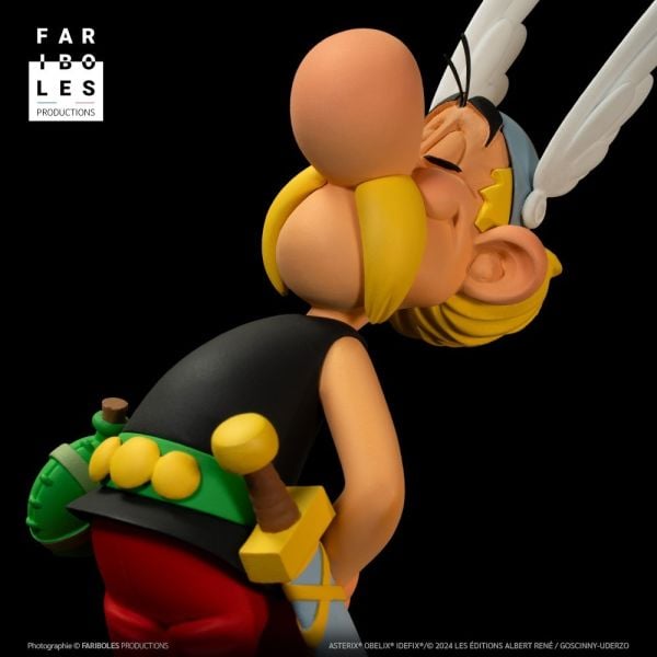 Asterix (Asteriks) Embleme Limited Edition Resin Heykel