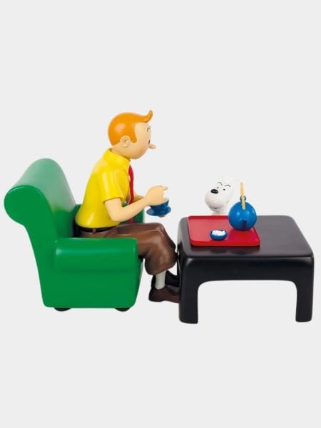 Tintin - Tintin Having Tea (Tintin Prenant le Thé) Resin Heykel