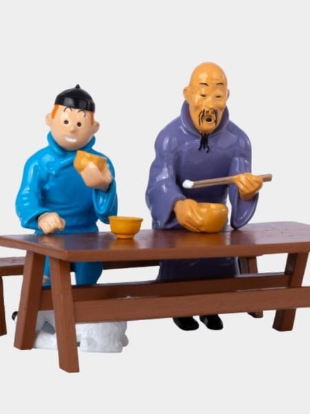 Tintin - Tintin Blue Lotus Lunch Scene (Le Lotus Bleu La Scène du Déjeuner) Metal Heykelcik