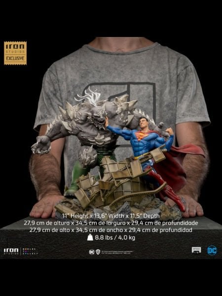 DC Comics - Superman vs Doomsday 1/10 Art Scale Limited Edition Exclusive Diorama Heykel