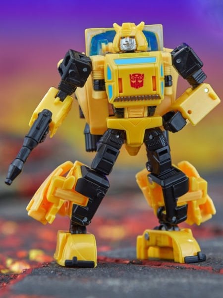 Transformers: Legacy Deluxe Class Origin Bumblebee Aksiyon Figürü