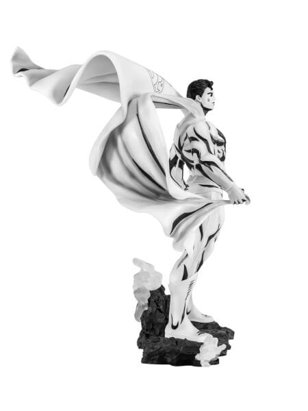 DC Heores - Superman Black & White Version 1/8 Scale PX Exclusive Heykel