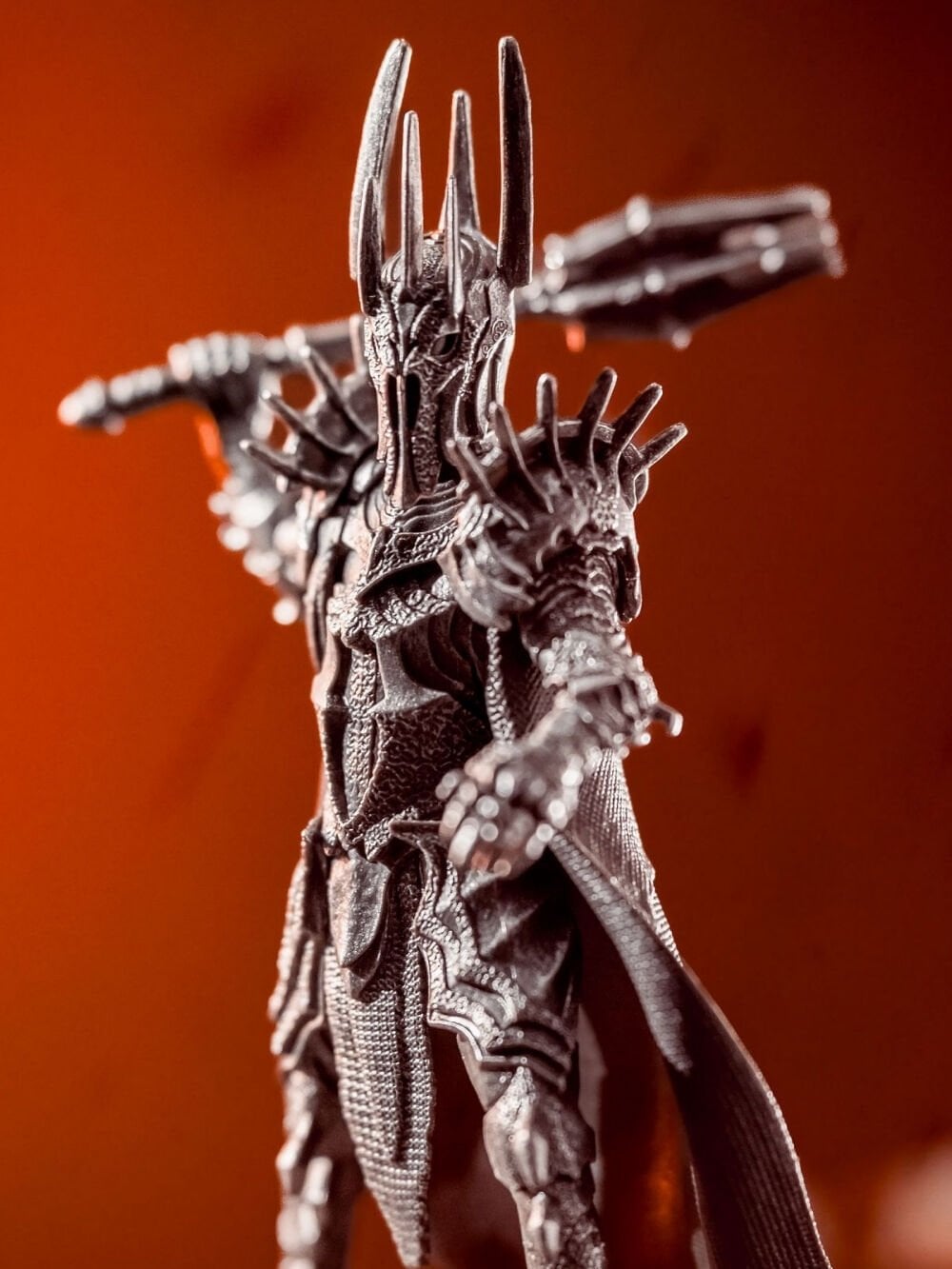 Lord of the Rings - Sauron Diorama Koleksiyon Figürü