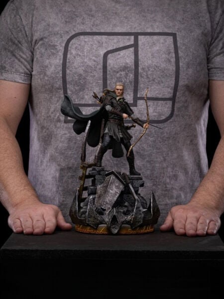 Lord of the Rings - Legolas Unleashed 1/10 Art Scale Limited Edition Heykel