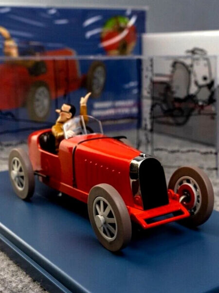 Tintin - The Bugatti of Bobby smiles (La type 35 de Bobby Smiles) 1/24 Scale Diecast Model Araç (No.41)