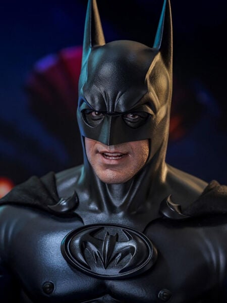 Batman & Robin - Batman 1/6 Scale Koleksiyon Figürü