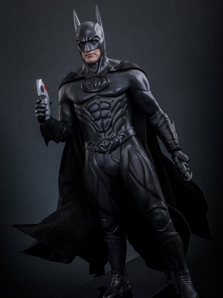 Batman & Robin - Batman 1/6 Scale Koleksiyon Figürü