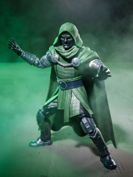 Marvel Legends Avengers: Doomsday Doctor Doom Aksiyon Figürü